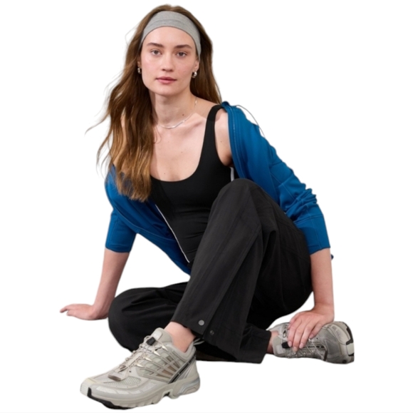 Athleta Trekkie High Rise Parachute Pant NWOT 2 - Picture 3 of 9
